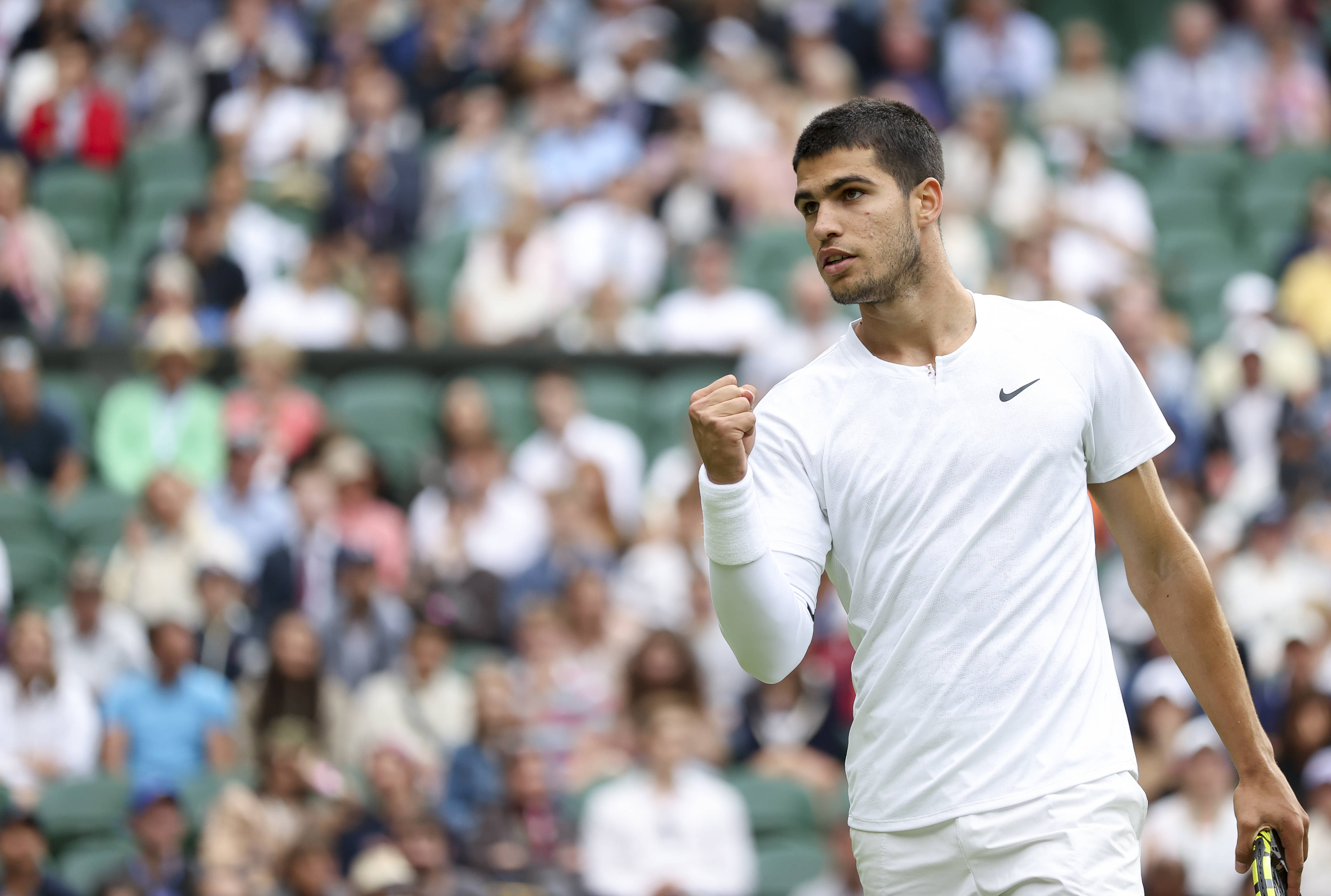 萨不仅是竞 萨不仅是竞