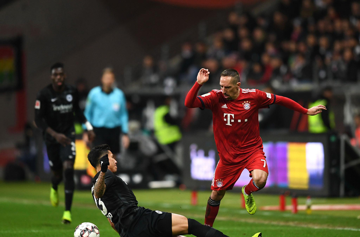 凸显其临场 凸显其临场