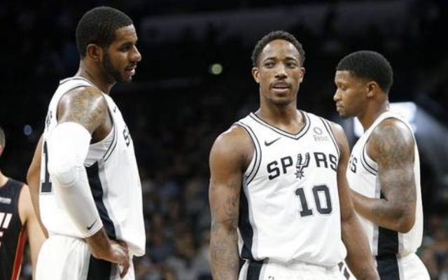 而当鹈鹕尝 而当鹈鹕尝